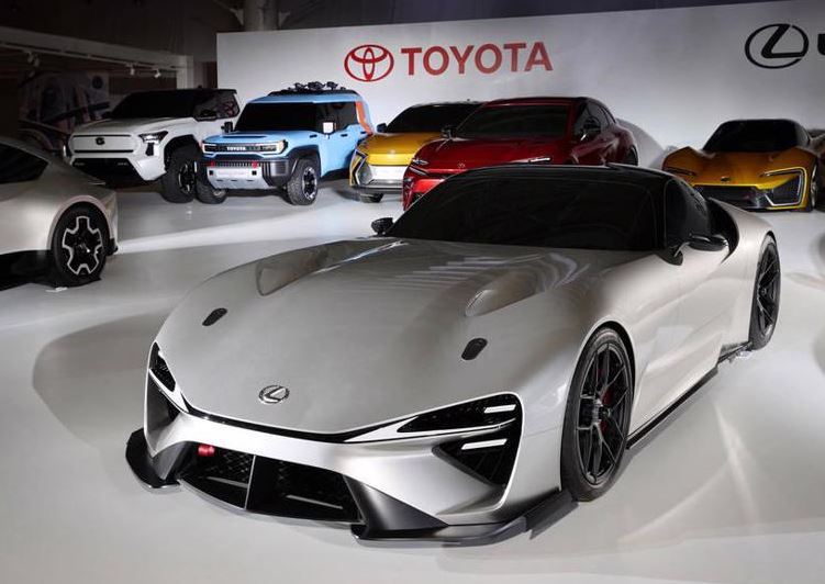 Toyota hé lộ tham vọng với xe điện