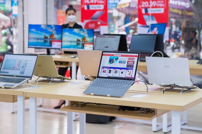 CellphoneS khai trương 12 cửa hàng Trung tâm Laptop - thiết bị nhà thông minh trên toàn quốc