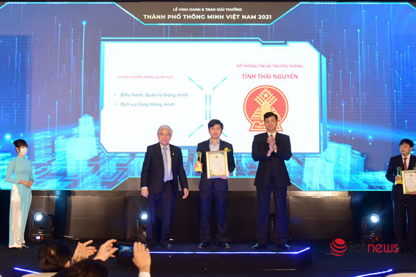 Thái Nguyên giành 3 giải thưởng Thành phố thông minh Việt Nam 2021
