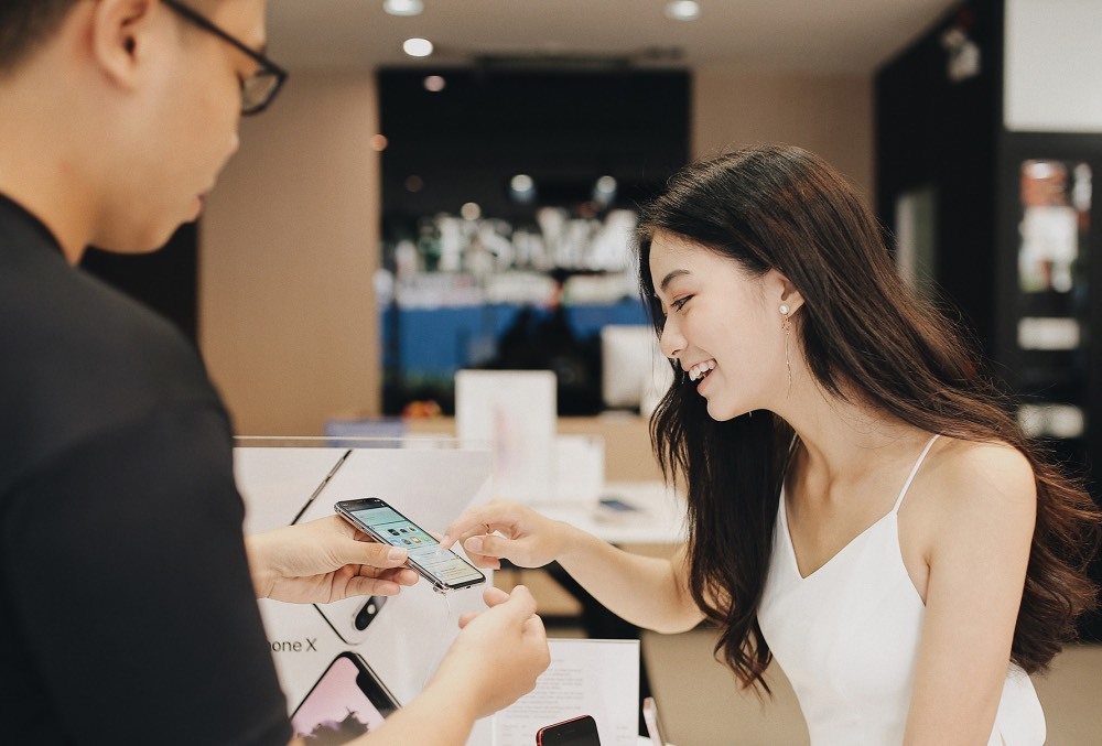 iPhone contributes huge revenue to Vietnamese tech retailers