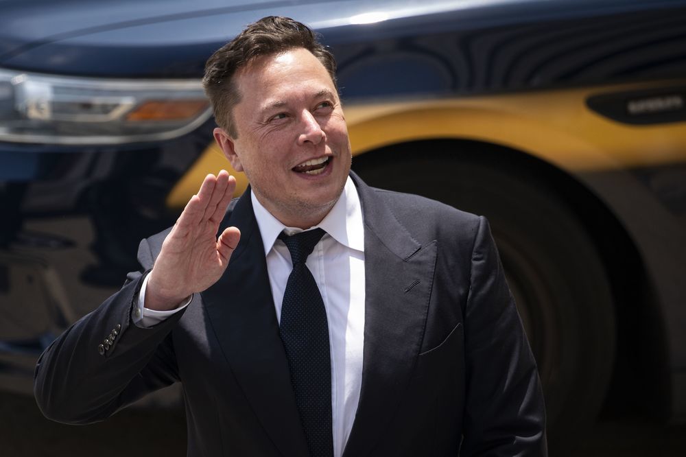 Elon Musk bán thêm 1 tỷ USD cổ phiếu Tesla