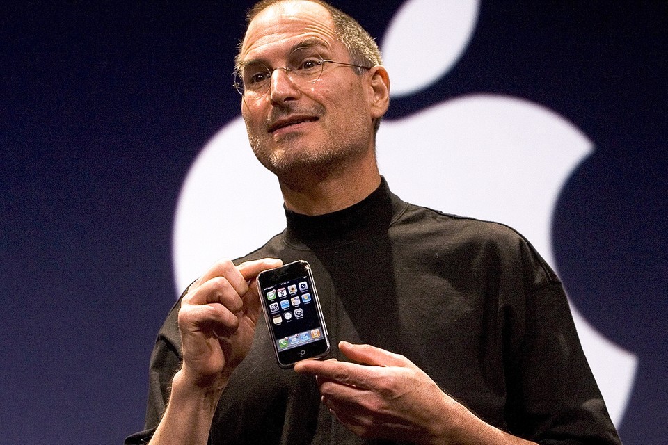 Tròn 15 năm ngày iPhone ra mắt: Kẻ dẫn đầu xu thế từng bị giới công nghệ chê cười
