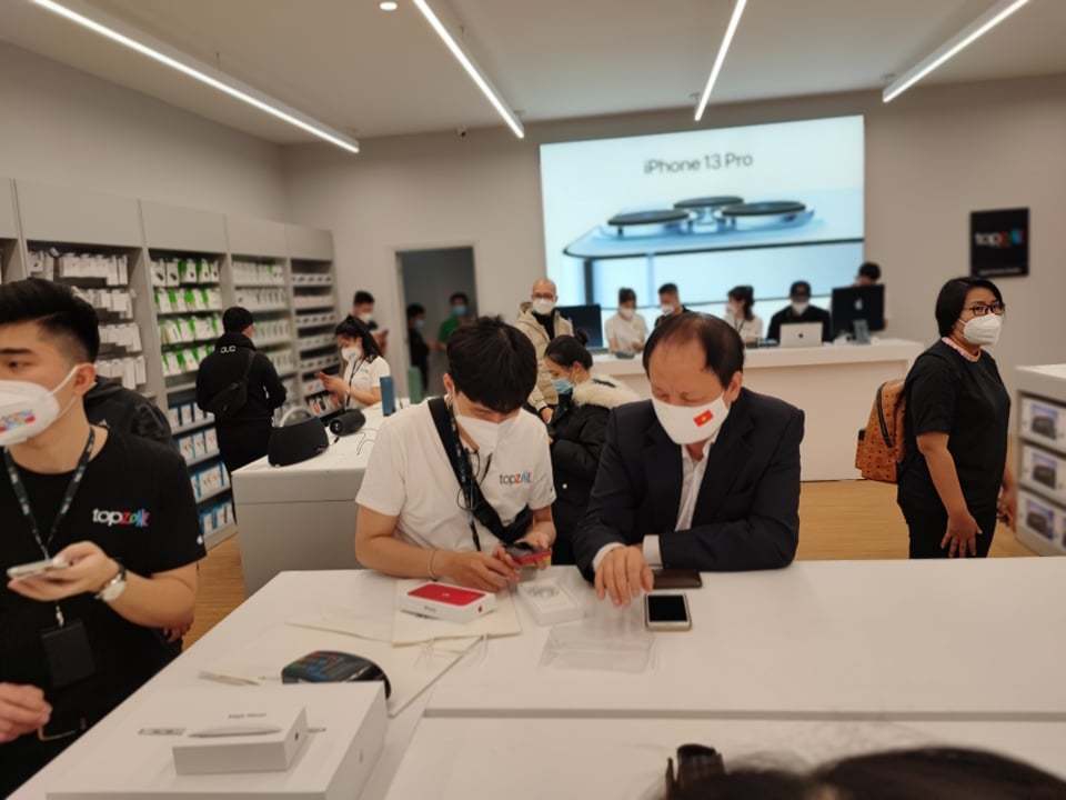 Thế Giới Di Động mở cửa hàng cao cấp chuyên hàng Apple tại Hà Nội