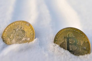 Bitcoin rớt thảm, nhà đầu tư lo ngại ‘mùa đông tiền số’ đang đến