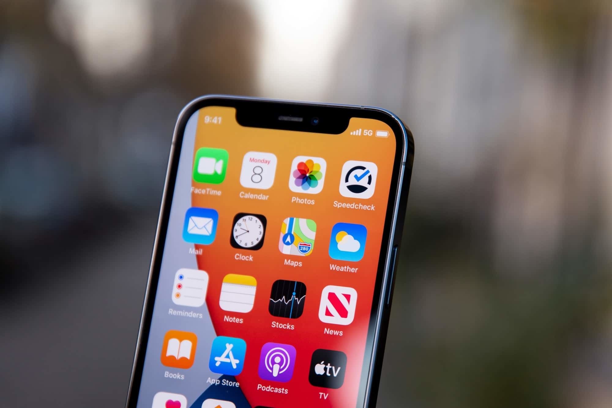 Apple phát hành iOS 15.3.1 vá lỗi nghiêm trọng trong iPhone