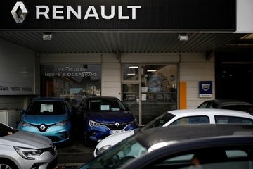 Năm 2022, Renault có thể giảm sản xuất 300.000 xe