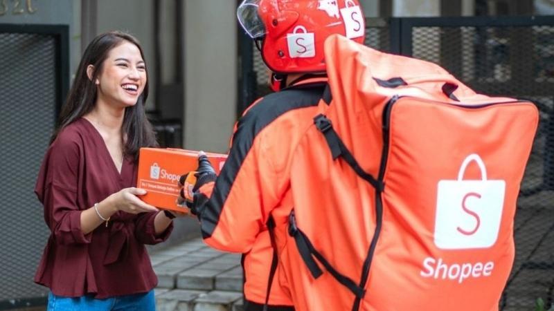 Sàn thương mại điện tử bốc thăm ô tô, giảm nửa giá hàng hoá để kích cầu đầu năm