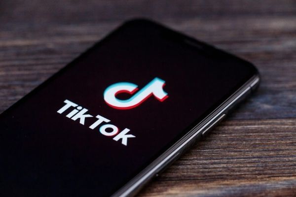 TikTok cấm người dùng tại Nga tạo video mới