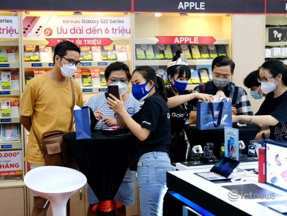 Người dùng lên đời 4G/5G, thị trường smartphone Việt sẽ tăng trưởng gấp đôi năm nay