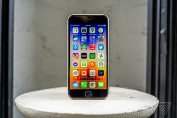 Những đánh giá đầu tiên về iPhone SE 2022