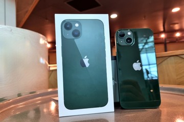iPhone 13 màu xanh mới khi nào về Việt Nam, giá bao nhiêu?