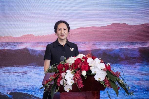 Bà Mạnh Vãn Chu tái xuất và công bố kết quả tài chính của Huawei