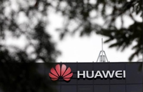 Lo sợ trừng phạt, Huawei cũng dừng hoạt động tại Nga?
