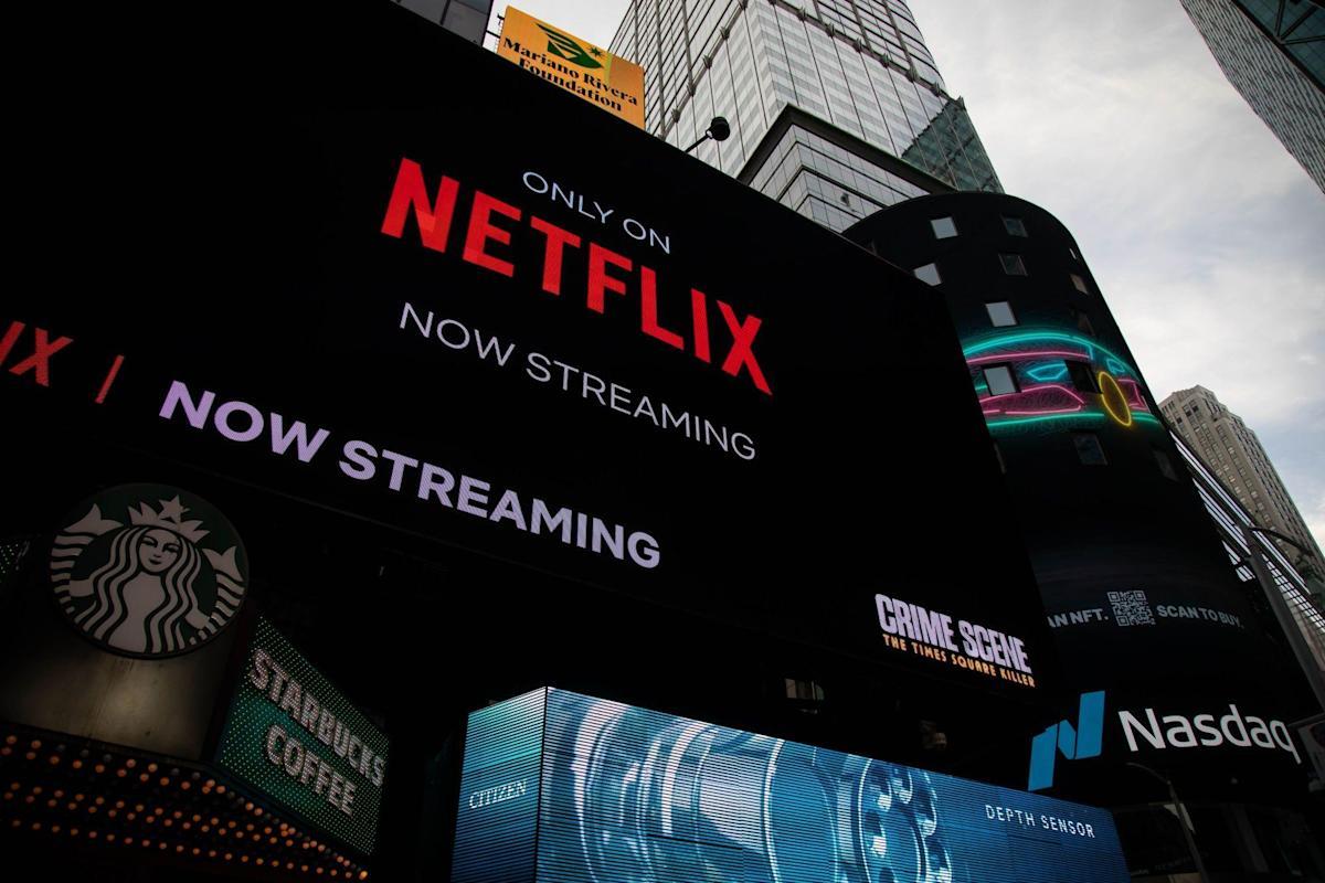 Giảm người dùng lần đầu trong 10 năm, cổ phiếu Netflix ‘tụt’ thảm