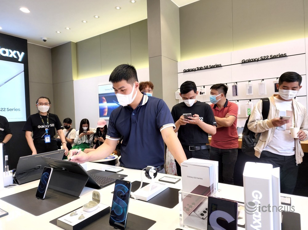 Samsung khai trương thêm 6 cửa hàng uỷ quyền SamCenter