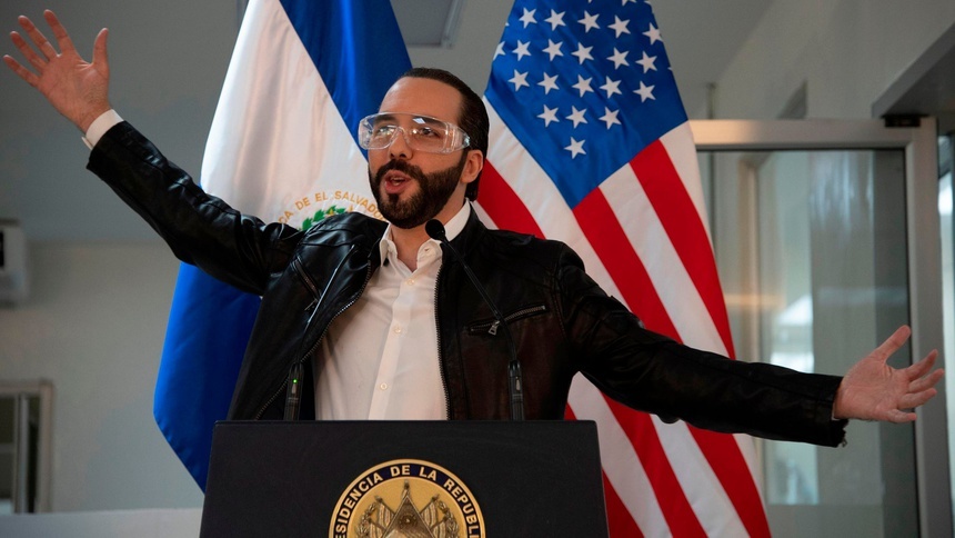 El Salvador đang khổ sở vì Bitcoin