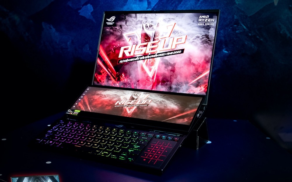 Laptop chơi game hai màn hình của Asus ROG có giá bán 95,99 triệu đồng