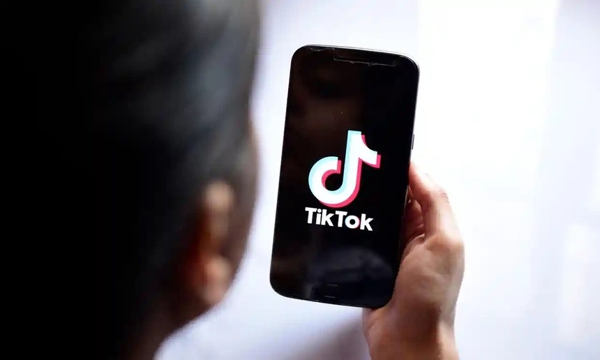 Kiện TikTok vì con gái chết khi tham gia thử thách ngạt thở