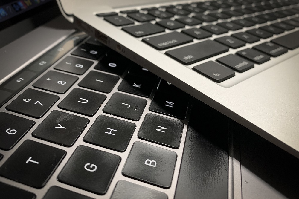 Apple giải quyết vụ kiện 50 triệu USD về bàn phím cánh bướm của MacBook
