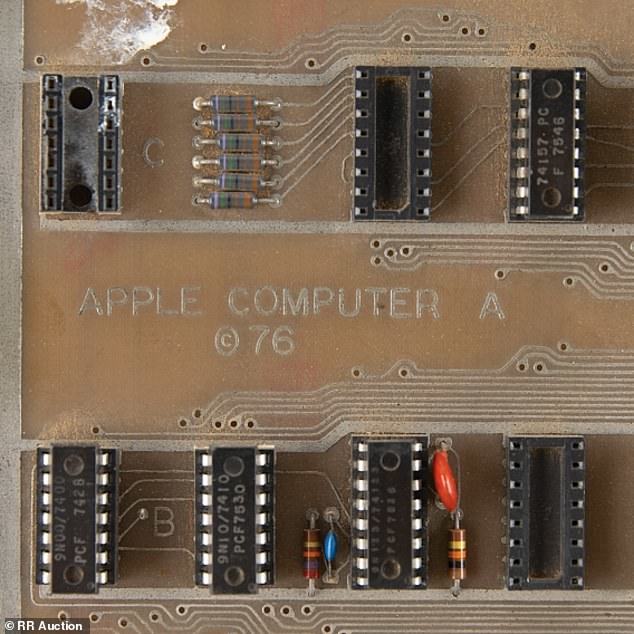 Đấu giá nguyên mẫu máy tính Apple, có thể lên tới nửa triệu USD