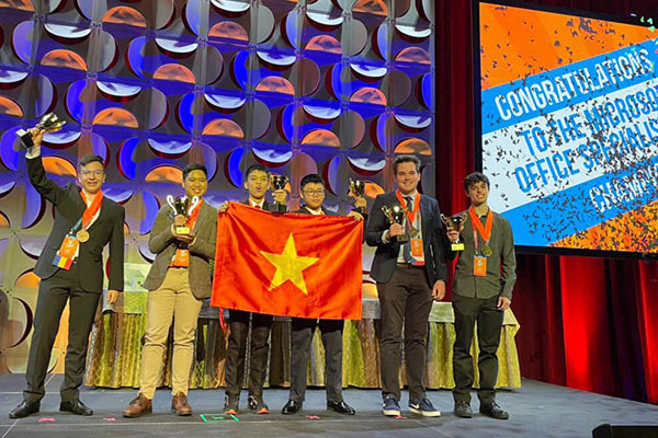 Học sinh, sinh viên Việt Nam đoạt 2 huy chương Vàng Tin học văn phòng thế giới 2022