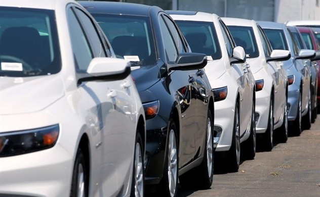 Xe mới khan hiếm, SUV lướt đến thời giá cao hơn hàng mới