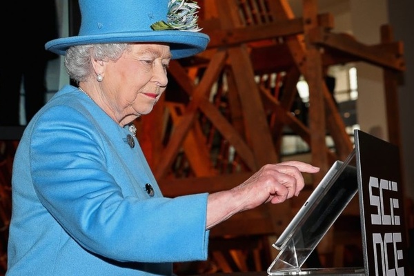 Di sản trên Internet của Nữ hoàng Elizabeth II