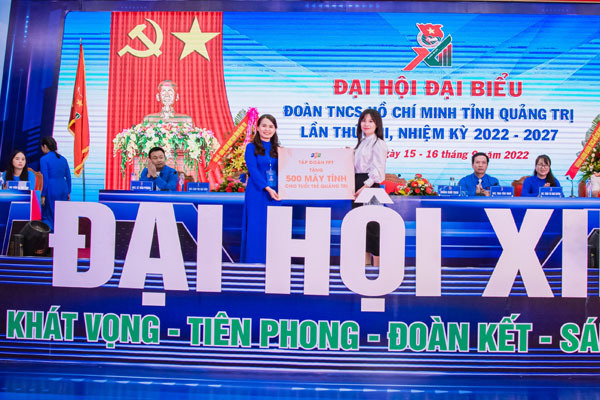 FPT tặng 500 máy tính cho tỉnh đoàn Quảng Trị
